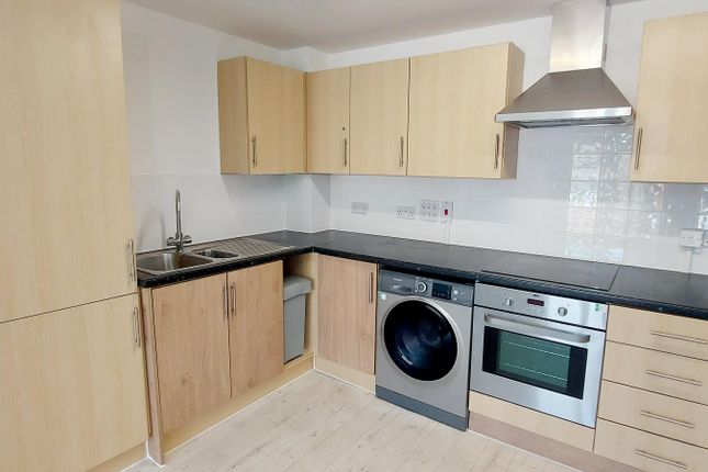41, Centaurus Square, St Albans photo 2