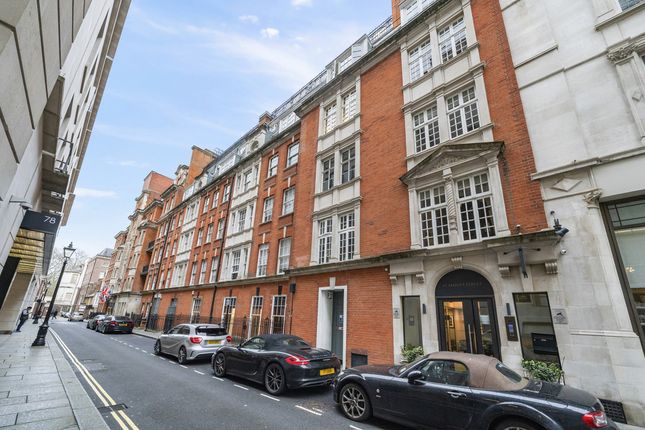 Thumbnail Flat for sale in St James's Street, London