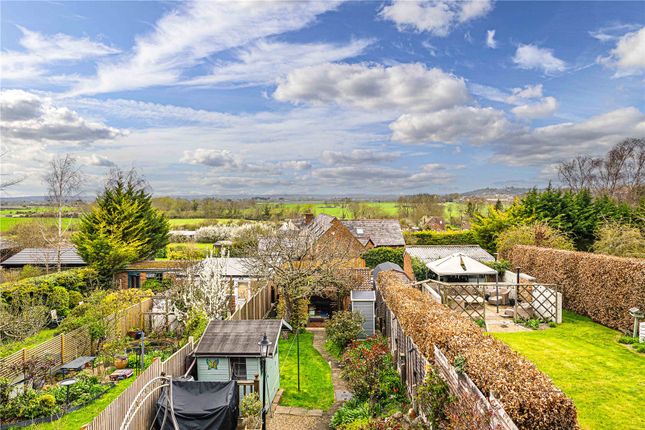 3 Jubilee Cottages,, Tring Road, Central Bedfordshire photo 3