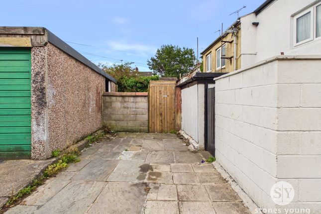 177 Redlam, Blackburn photo 4