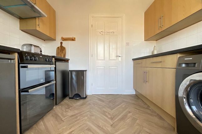 7 Lowdale Court Weydale Avenue, Scarborough photo 4