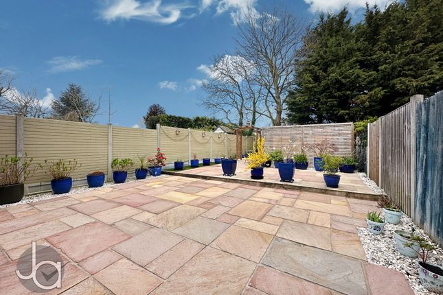 9, Patten Close, Colchester photo 2