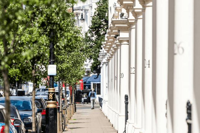 Thumbnail Flat to rent in Saint George's Drive, Pimlico, London