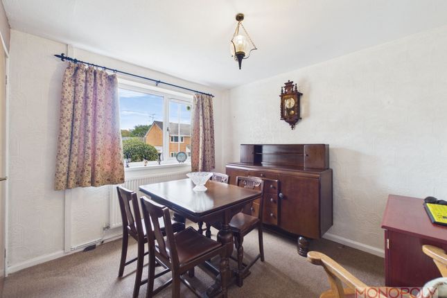3 Dee Avenue, Wrexham photo 4