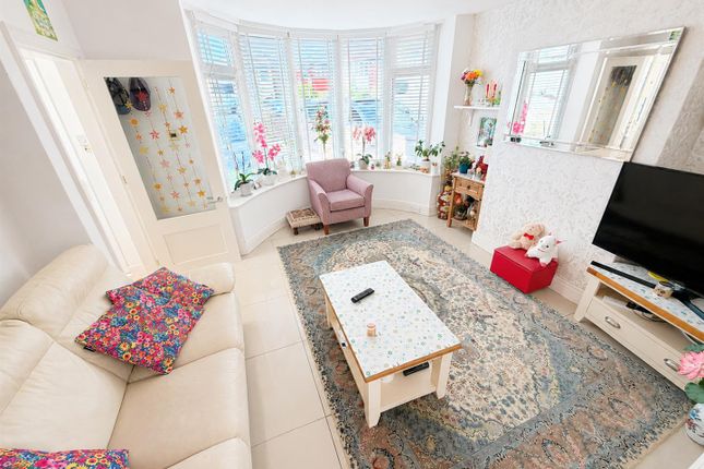 18, Lilmore Avenue, Manchester photo 3