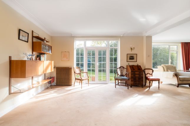 8, Ravenshill, Chislehurst photo 3