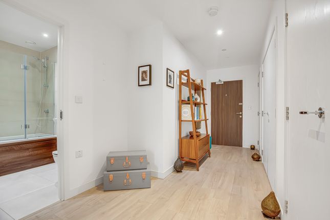 Flat 8 Bond Apartments, Perceval Square, College Road, Harrow photo 4