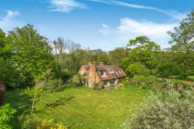 Wykehurst Lodge,, Wykehurst Lane, Ewhurst photo 4