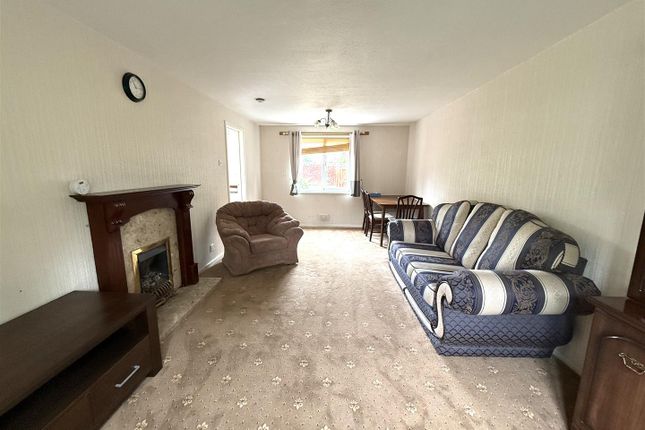 39, Aneurin Bevan Place, Rugeley photo 4