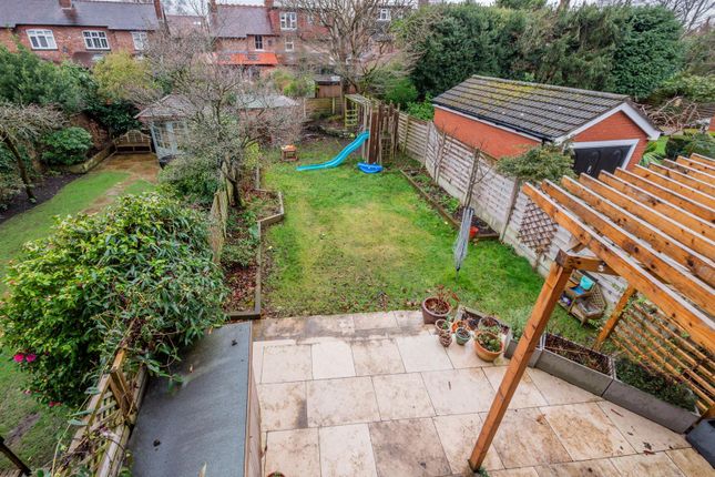 2, Laburnum Lane, Altrincham photo 4