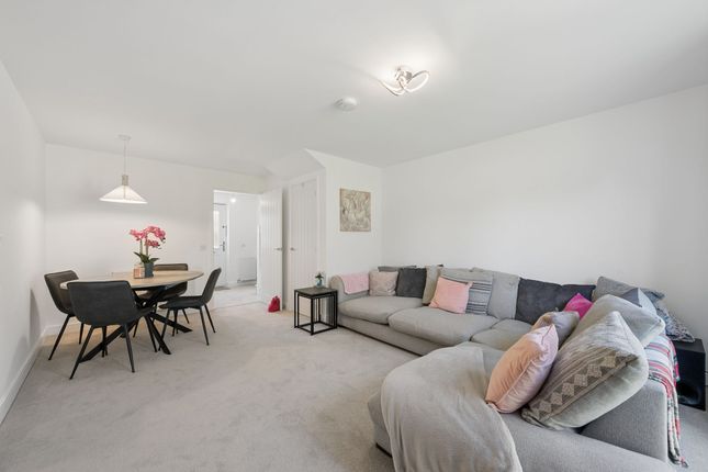 51 Weir Drive, Bathgate photo 3