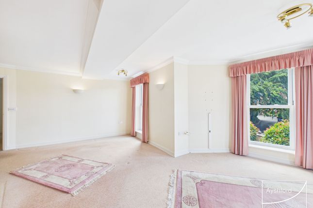 15 Ambassador House, Paignton photo 3