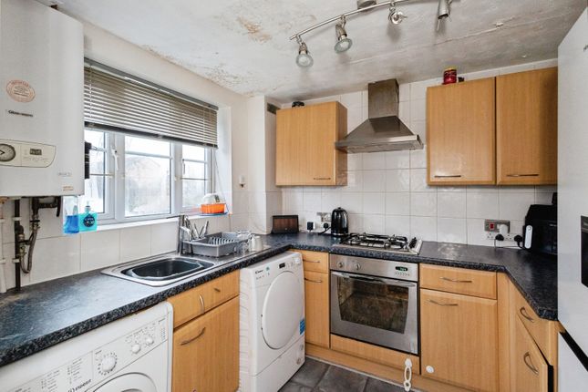 29, Petrel Close, Greater Manchester photo 5