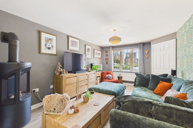 42 Chartwell Gardens, Kingswood, East Riding of Yorkshire photo 2