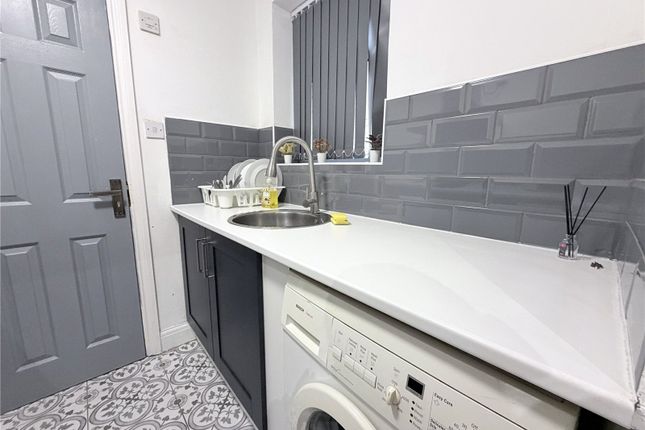 Flat 1, 4, St Pauls Road, London photo 5