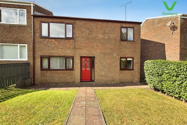 3-bed house on 5, Durham Road, Crook, £750/mo
