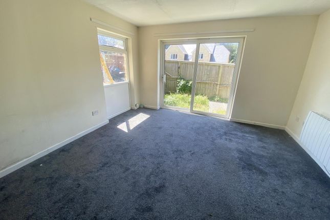Flat 6, Downdale Court, Priory Road, Shanklin photo 2