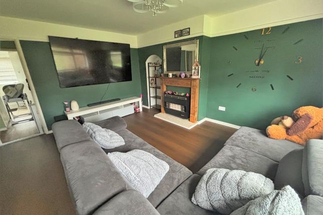 61, Preston Grove, Telford photo 2