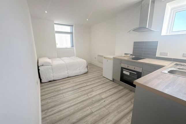 Flat 1, 320-324, Dunstable Road, Luton photo 2