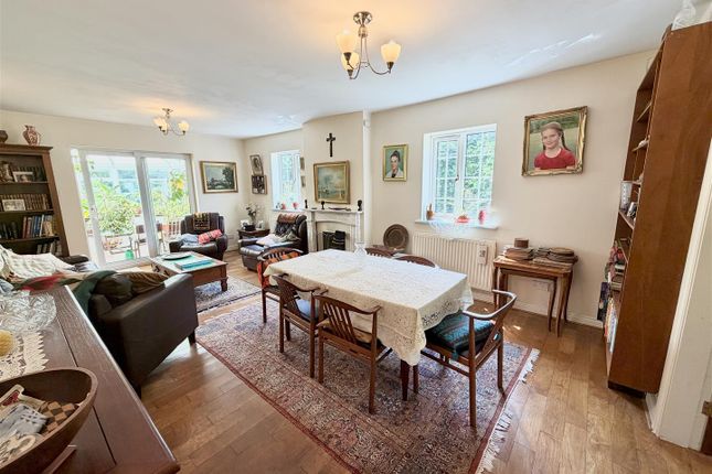 8, Millway, Altrincham photo 2