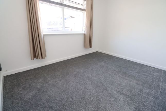 537b Wimborne Road, Bournemouth photo 5