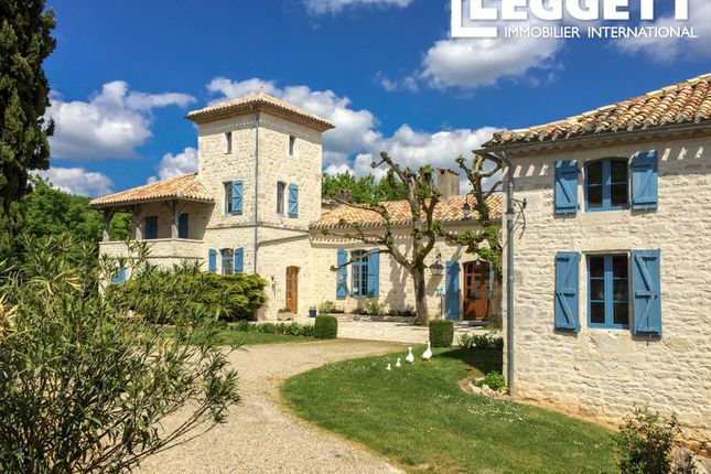 Ch&acirc;teau for sale in Montcuq-En-Quercy-Blanc, Lot, Occitanie