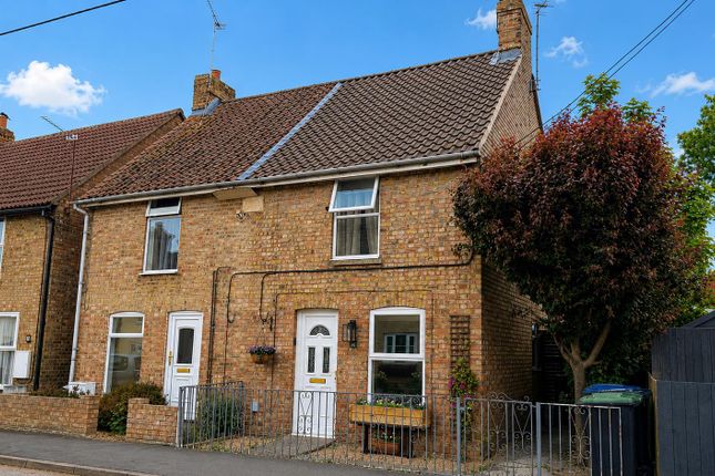 2-bed house on 14, Mereside, Ely, £240,000