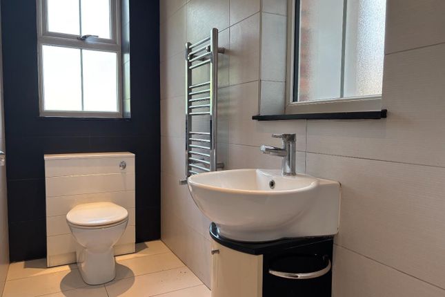 3B, Bond Street, Ealing photo 3