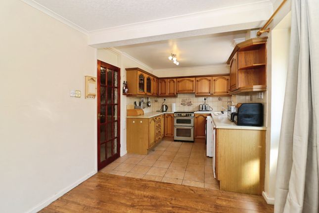 1, Chiltern Close, Chesterfield photo 4