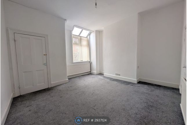 Amy St, Middleton, Manchester photo 2