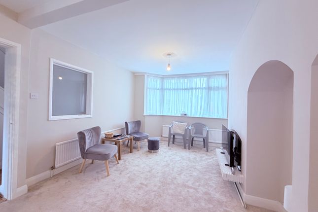27, Uplands Road, LEICESTER photo 4