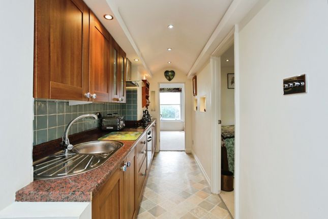 Wisteria House Flat, 32, High Street, Wadhurst photo 3