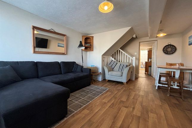 2 Bell Cottages, Medina Road, Cowes photo 2