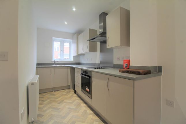 23, Nicholson Close, Nottingham photo 4