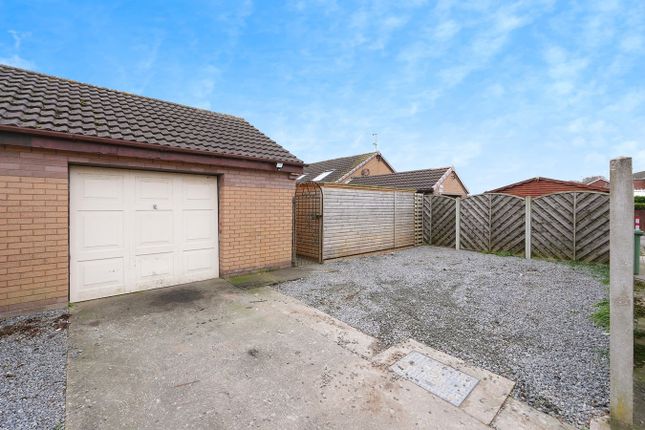 Bungalow for sale in The Green, Sproatley, Hull