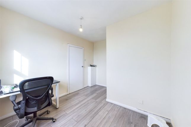 Flat for sale in Queens Park Road, Brighton