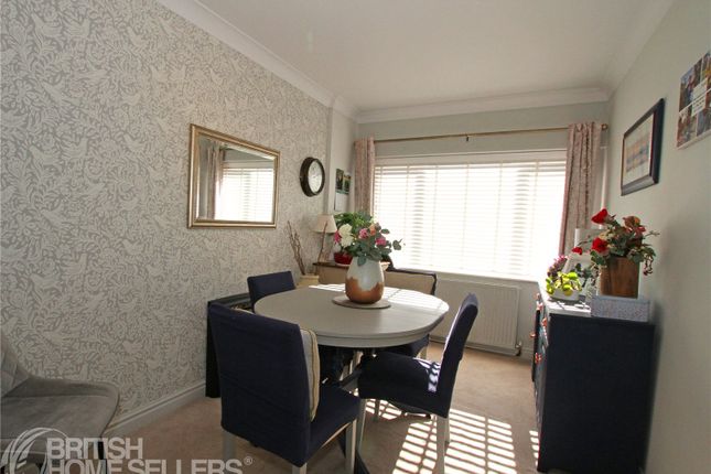 56, Cherry Tree Avenue, Derbyshire photo 4