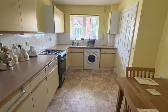 56 Davey Road, Tewkesbury photo 4