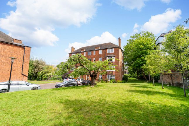 23 Oakfield Court, Haslemere Road, Crouch End photo 4