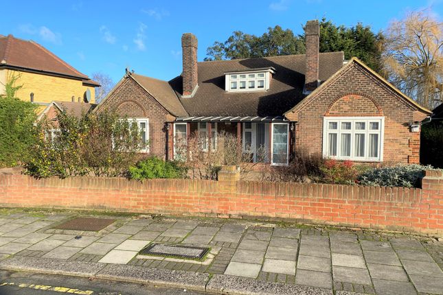 Thumbnail Bungalow to rent in Mount Drive, Wembley, Greater London