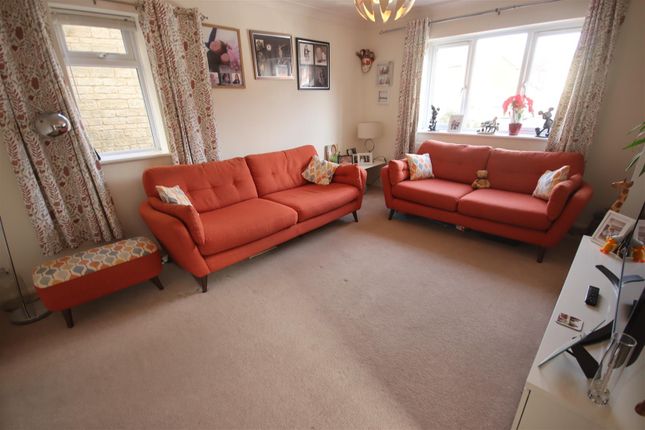 10, Sedgefield Way, Chippenham photo 4