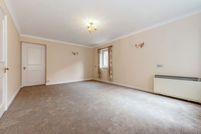 Flat 42, The Maltings Henty Gardens, Chichester photo 4