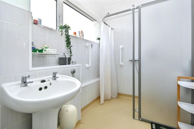 1, Clarence Court, Timberlaine Road, Pevensey Bay photo 4