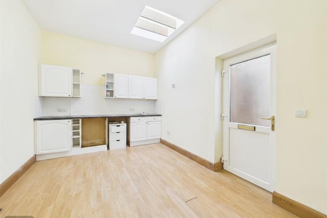 100, Sharps Lane, Ruislip photo 4
