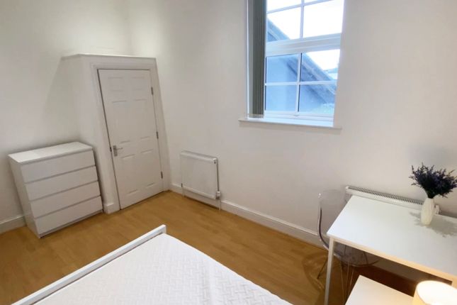 498, Harrow Road, London photo 3
