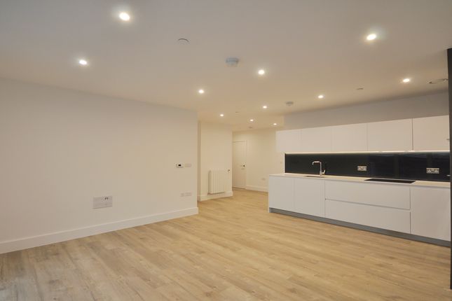 Flat 501, Cobham House, 10, Pegler Square, London photo 3