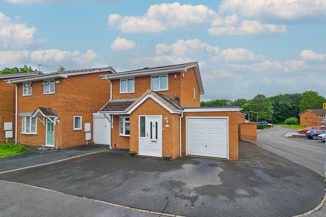 Thumbnail Detached house for sale in Grovefields, Telford