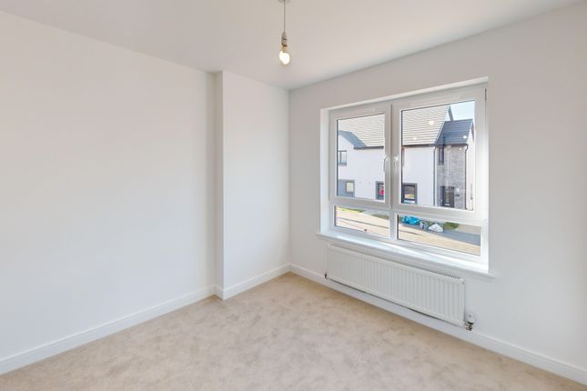 Kennedy Pl 58, Main Street, Cairneyhill photo 3