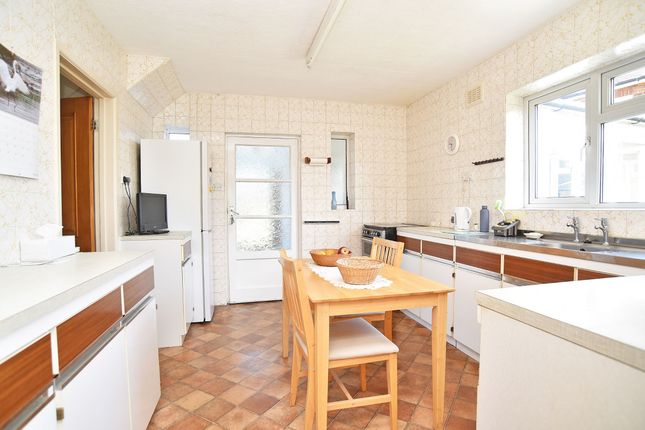 32 Pasture Crescent, Knaresborough photo 4