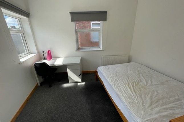Property to rent in St. Marys Court, St. Marys Avenue, Braunstone, Leicester